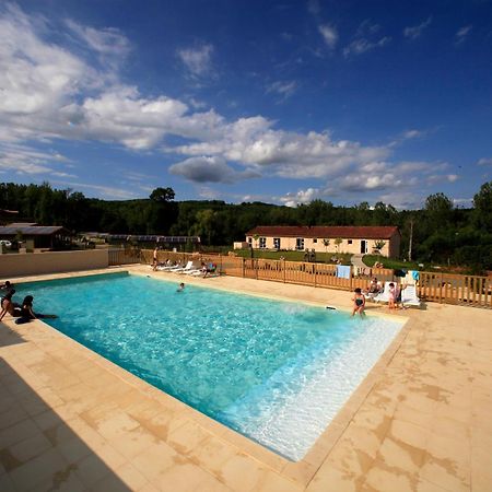 Hotel Terres De France - Les Hameaux De Pomette Marminiac Esterno foto